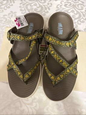 Lake & Trail Olive Green Strappy Sandals with Yellow Accent Sz 7M